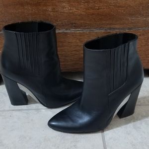 SOLD☆BCBG leather ankle boots